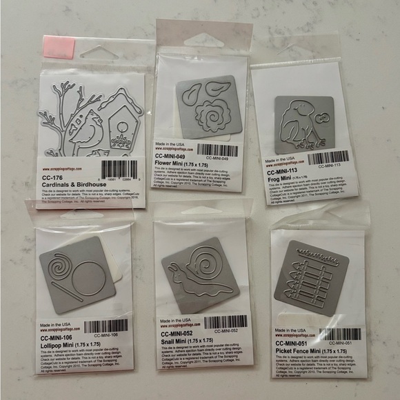 Die Set - Assorted Designs - Picture 2 of 2